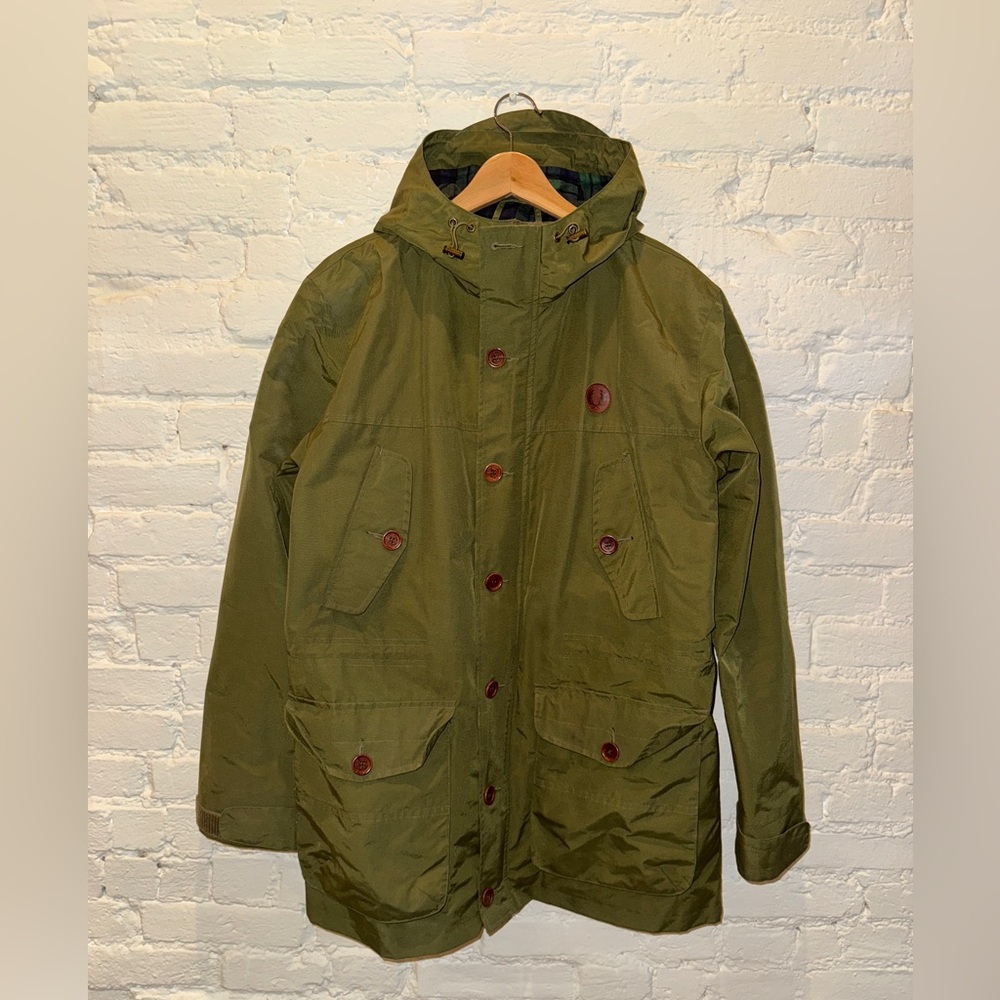 FRED PERRY | Green Parka Coat with Hood - Picture 3 of 9
